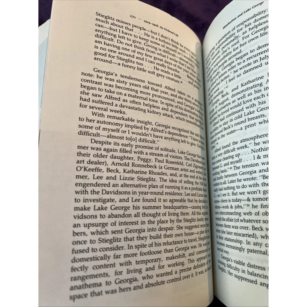 Georgia O'Keeffe: A Life by Robinson, Roxana et